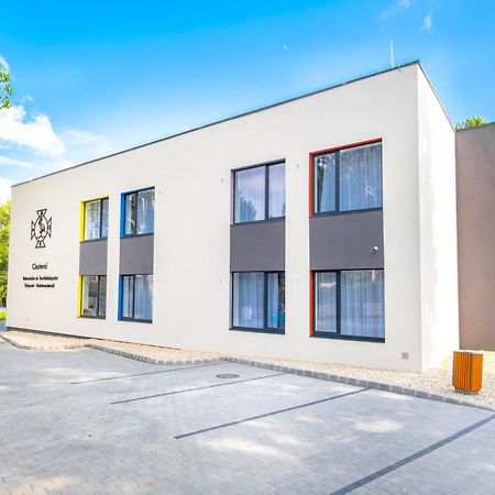 Ciszterci Rendezvenykoezpont Bed & Breakfast Balatonalmadi Exterior photo