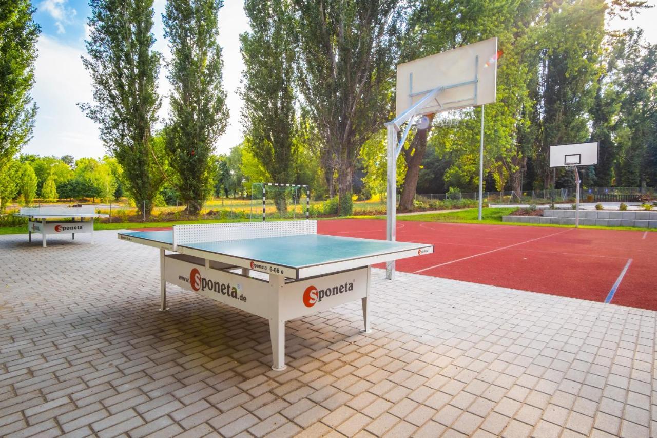 Ciszterci Rendezvenykoezpont Bed & Breakfast Balatonalmadi Exterior photo